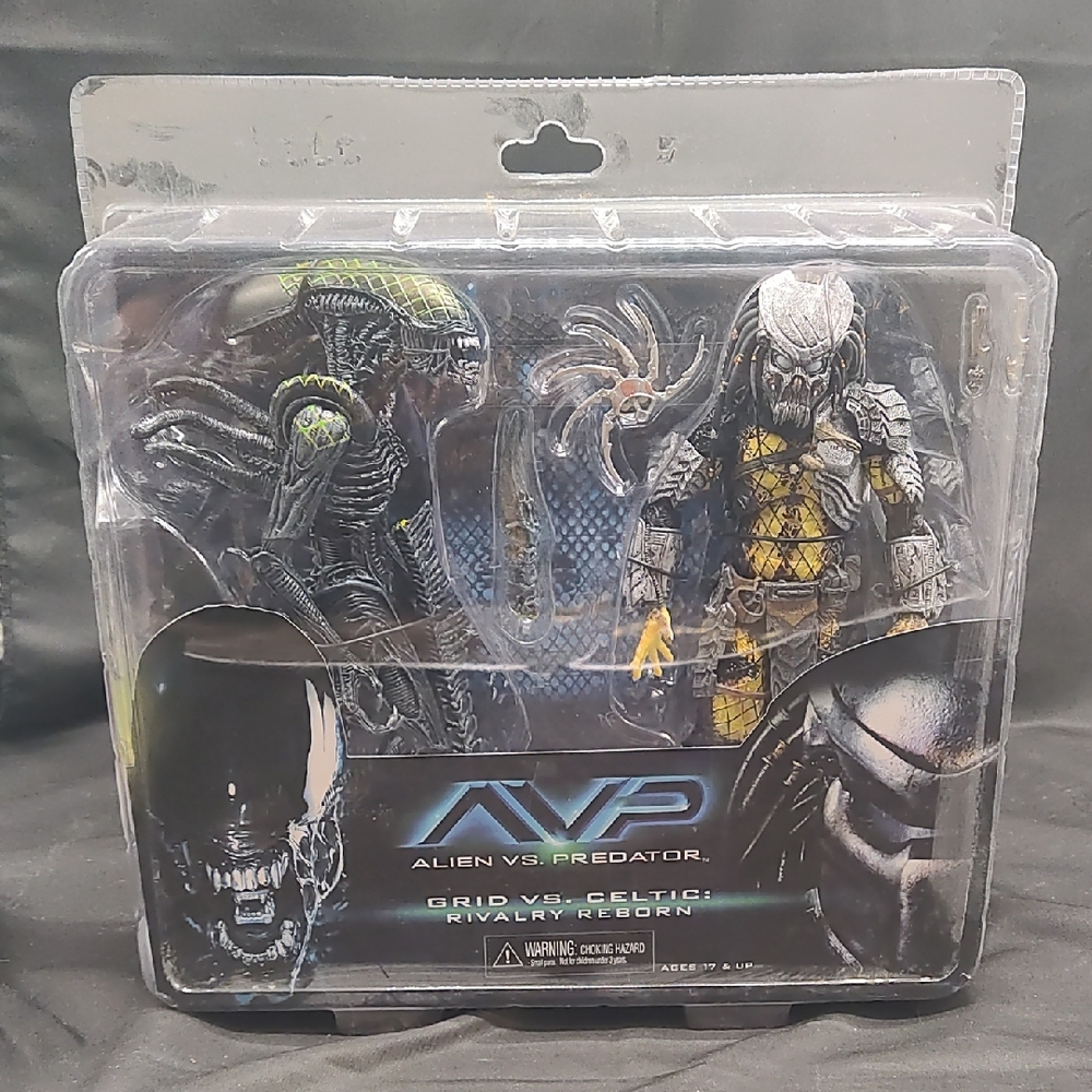 Super Hard To Find Alien Vs Predator Toy From NECA Grid Vs. Celtic Predator